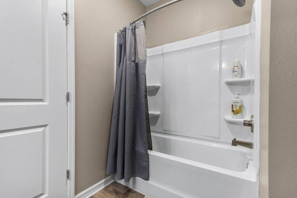 Elegant 2 Bedroom/2 Bath Condo With All Amenities Melbourne Exterior foto